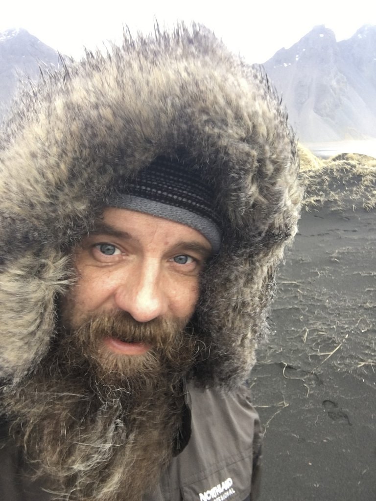islandhp104.jpg