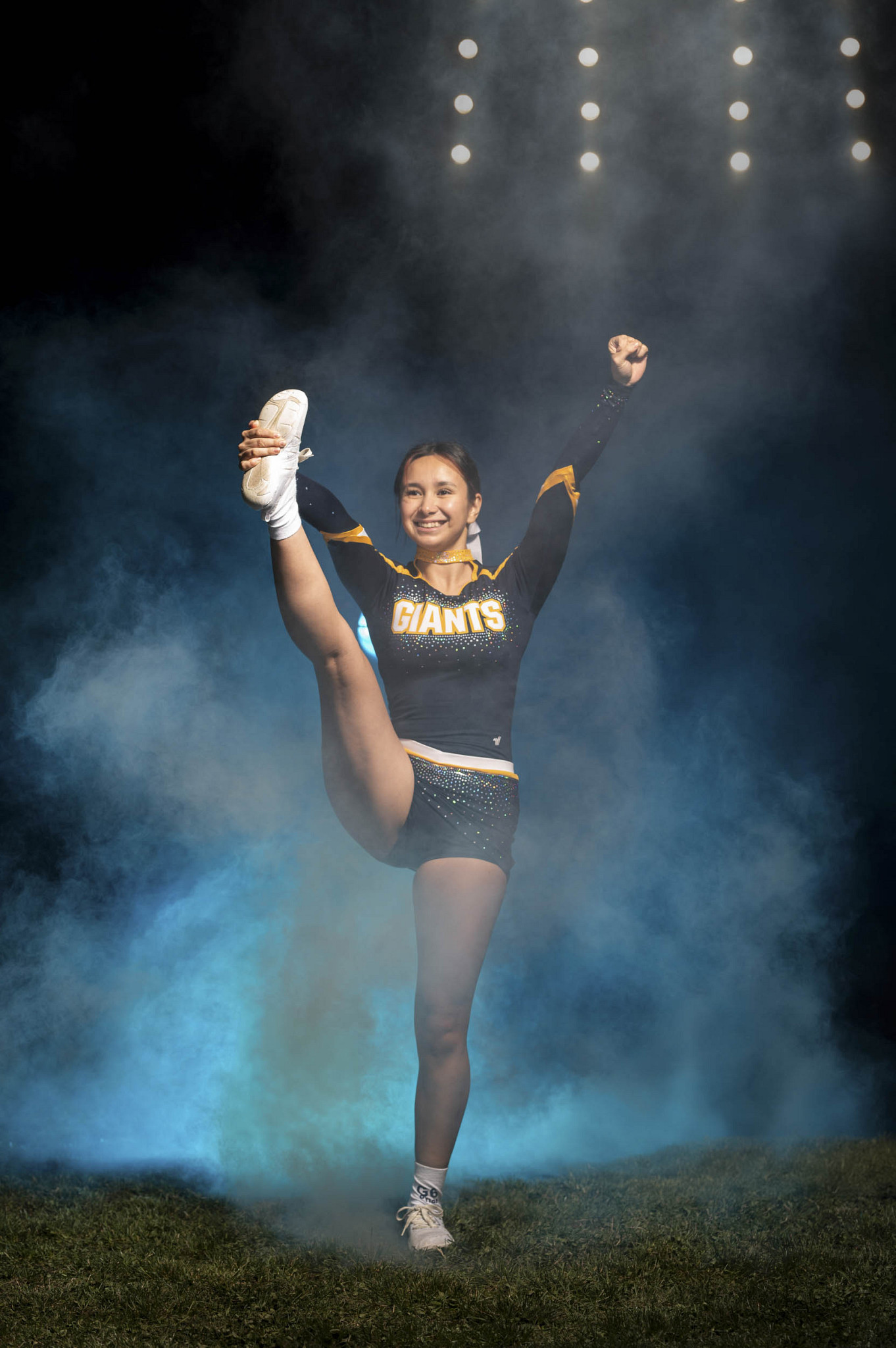 Cheerleader-417bekl.jpg